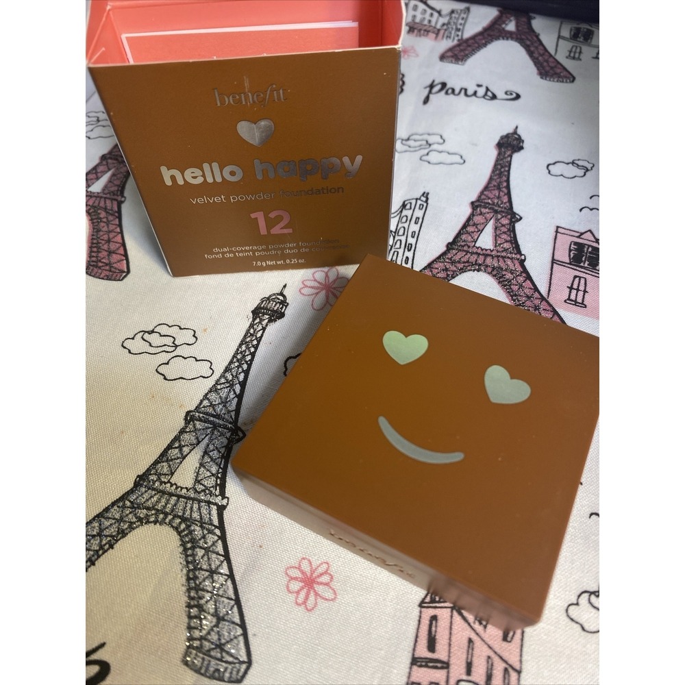 BENEFIT COSMETICS Hello Happy‎ Velvet Powder Foundation #12